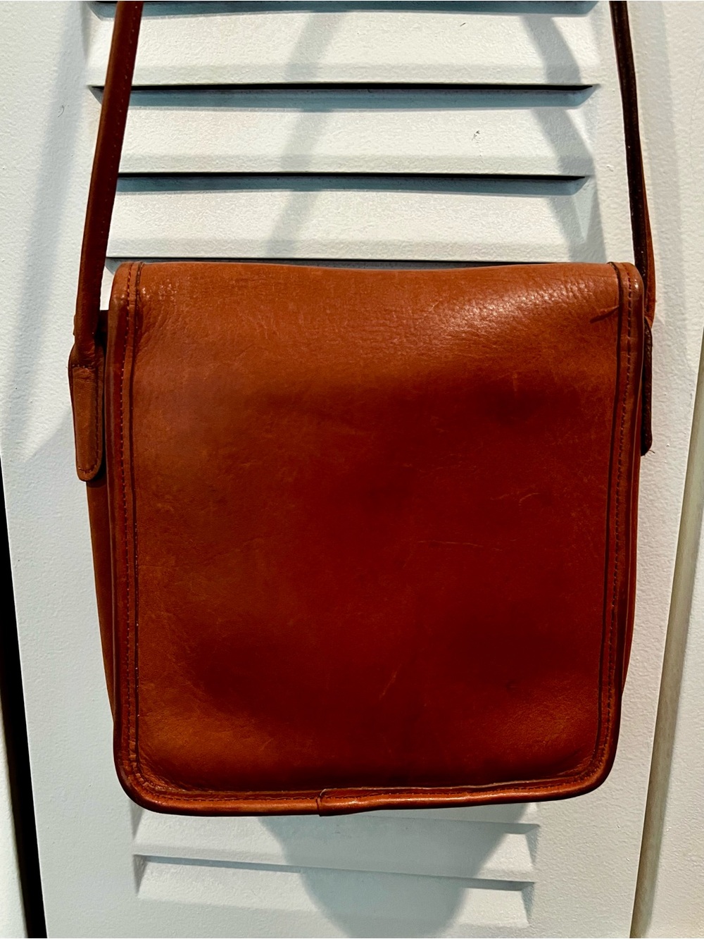 Vintage Classic Brown Leather Coach Bag - Picture 2 of 13